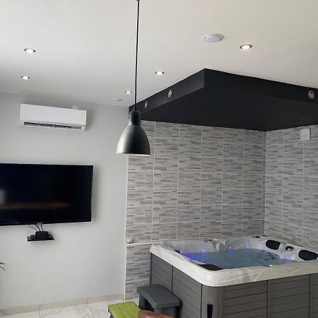 Appartement Spa Gingko, N1 Valenciennes, Wifi, Netflix Aulnoy-lez-Valenciennes 外观 照片